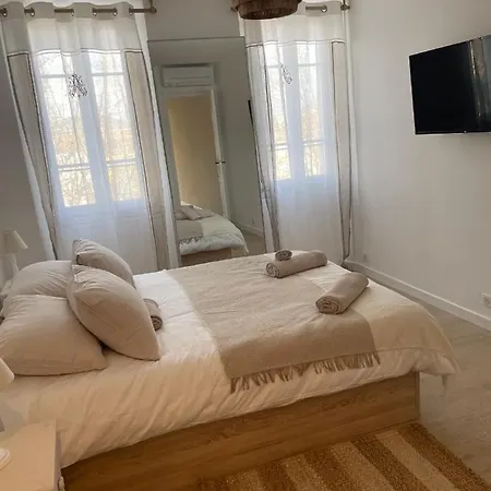 Duplex Place Des Lices Saint-Tropez Exterior photo