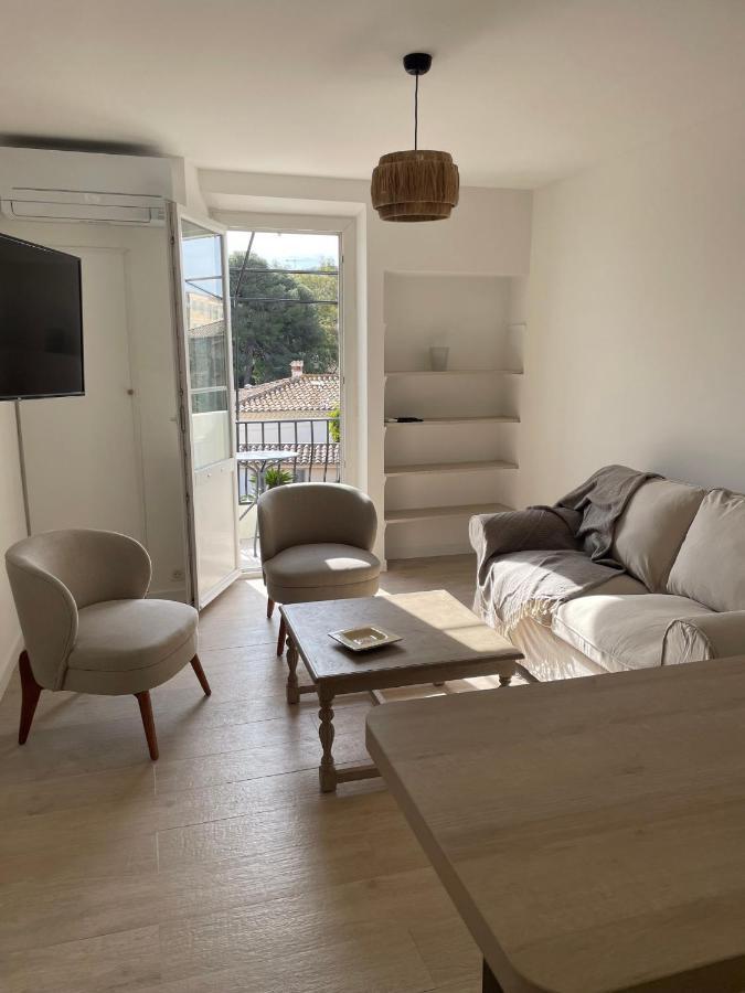 Duplex Place Des Lices Apartment Saint-Tropez